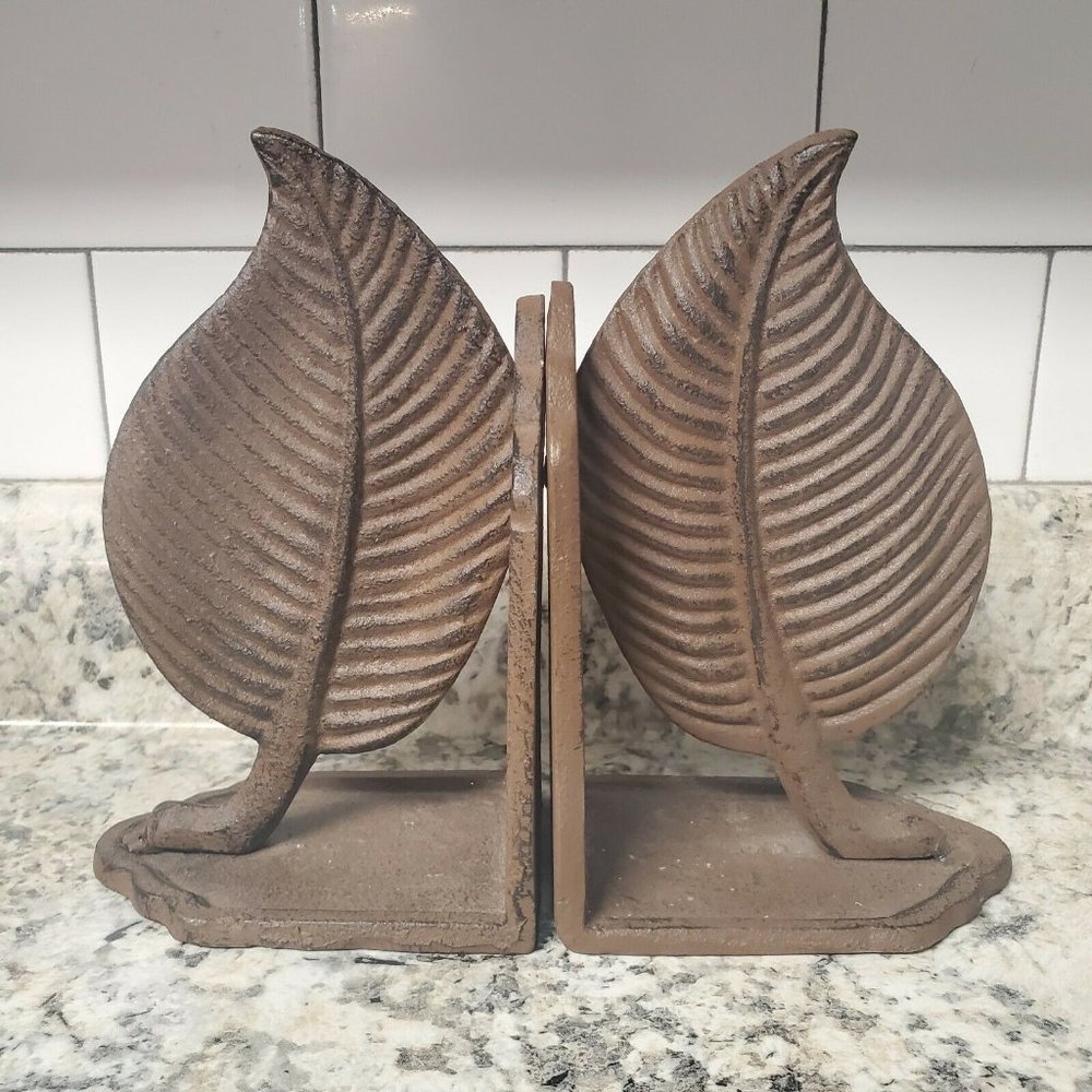 Set Of 2 Vintage Rustic Metal Leaf Leaves Bookends